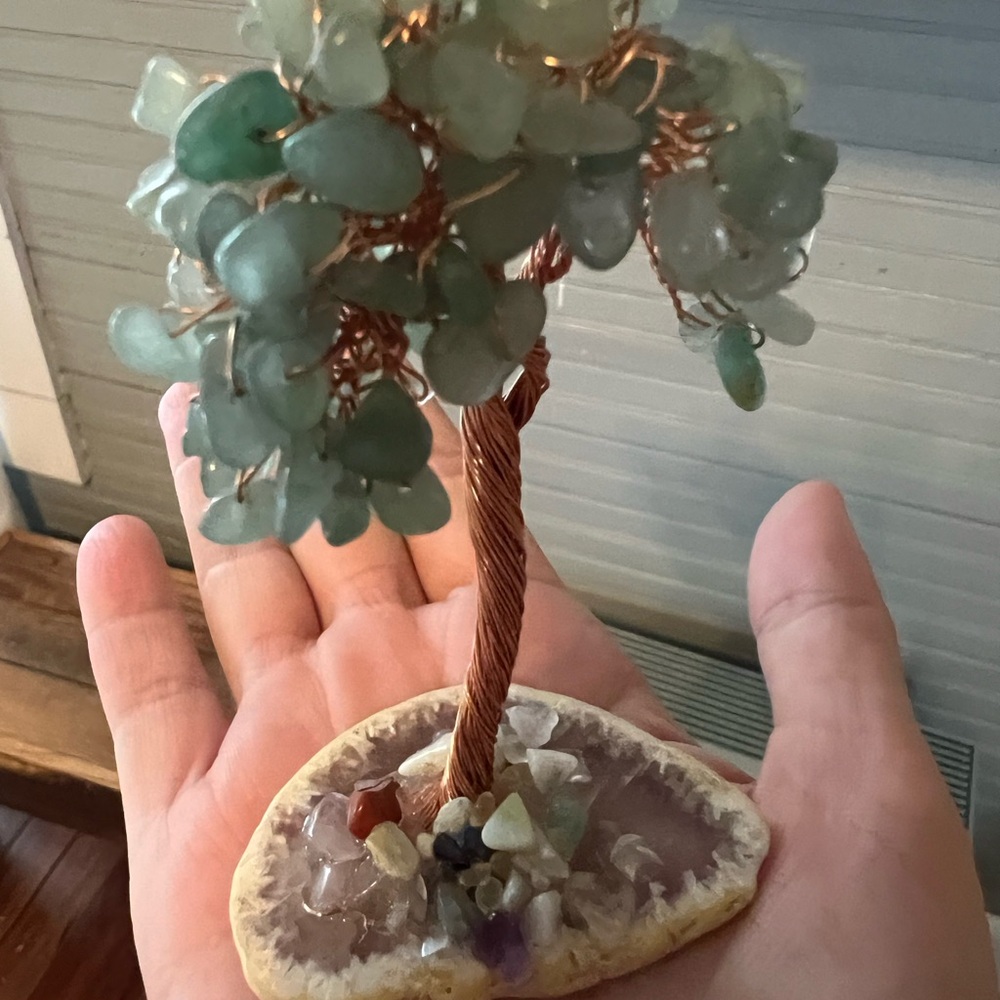 Aventurine Crystal Tree - Picture 2 of 2